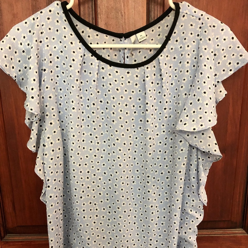 Elle Flutter Sleeve Top